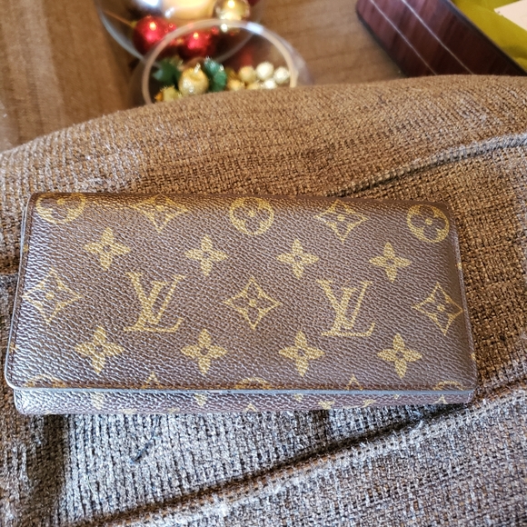 Wallet - Picture 2 of 4